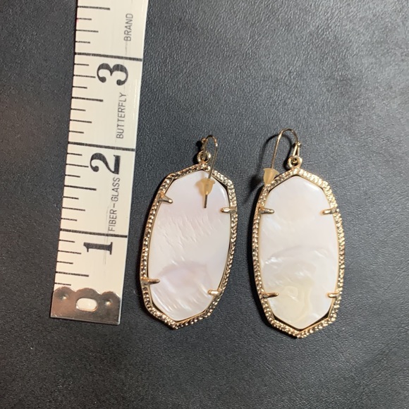 Kendra Scott Danielle Earrings - Picture 2 of 2